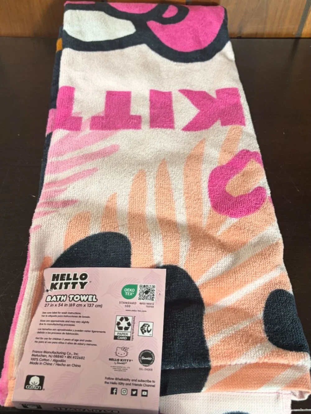 NWT Hello Kitty 27x54 Bath Towel Large Beach Towel Pool Sanrio Gift Sunny Pink